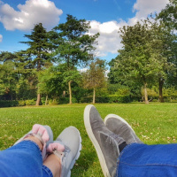 Натали Гюлер