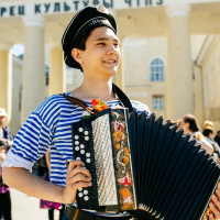 Рустам Хаиров