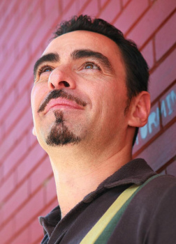 Скандальный и противоречивый автор Федерико Андахази