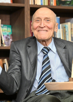 Любимые книги ведущего тв-программы «В мире животных» Николая Дроздова